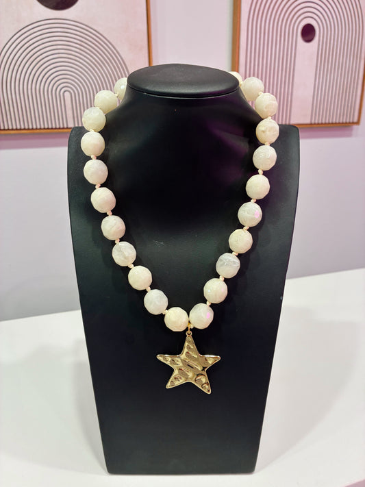 Della Necklace